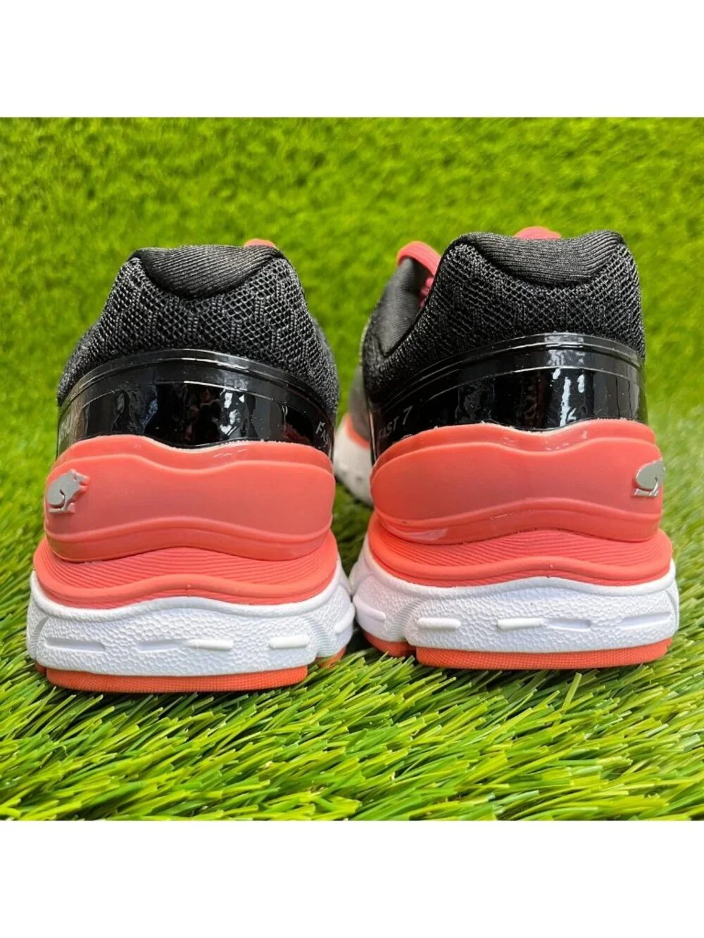 Karhu Fast 7 MRE Womens Size 7.5 Jet Black Coral Walking Running Shoes Sneakers